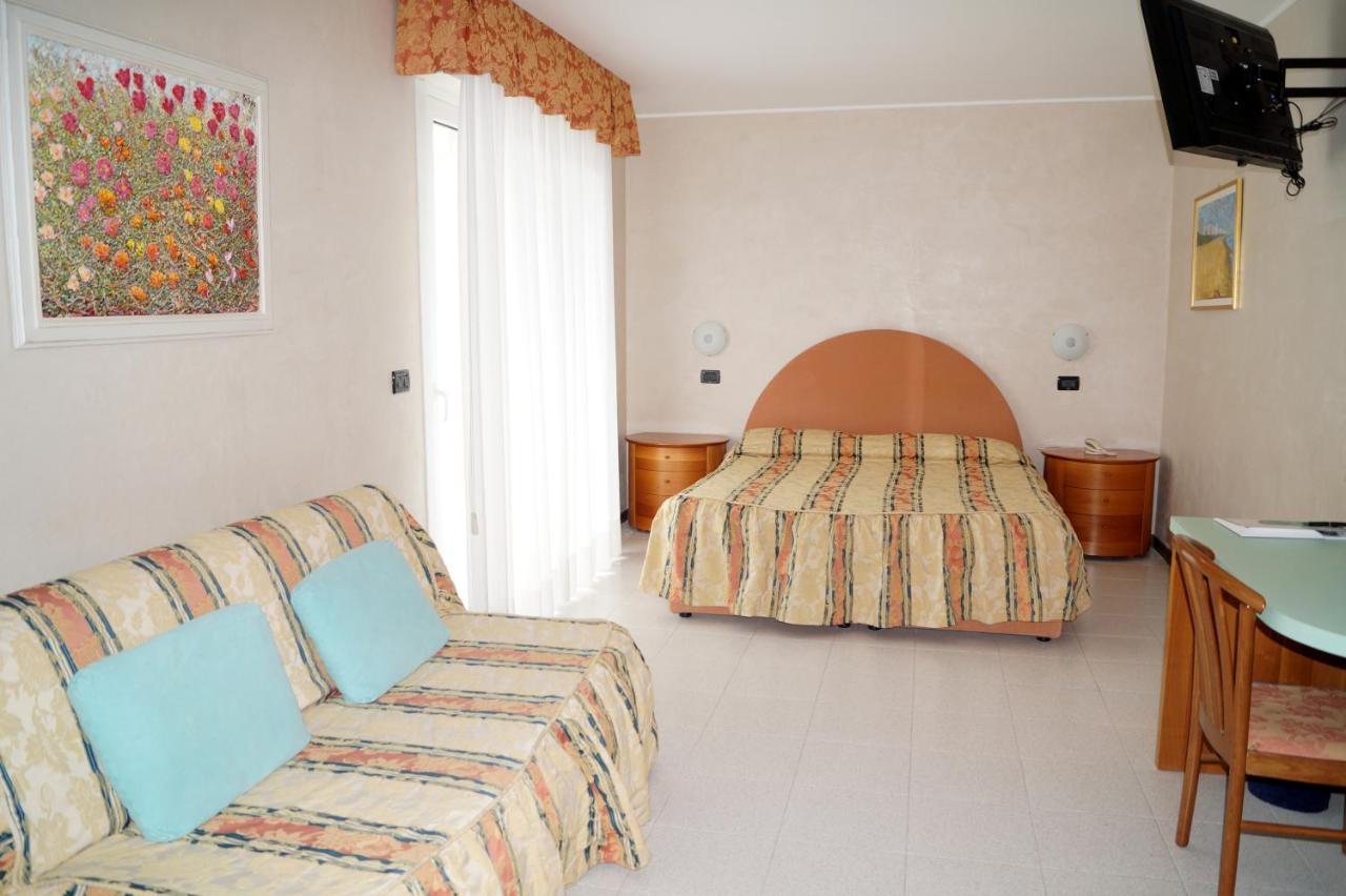Hotel La Pigna Λινιάνο Σαμπιαντόρο Εξωτερικό φωτογραφία
