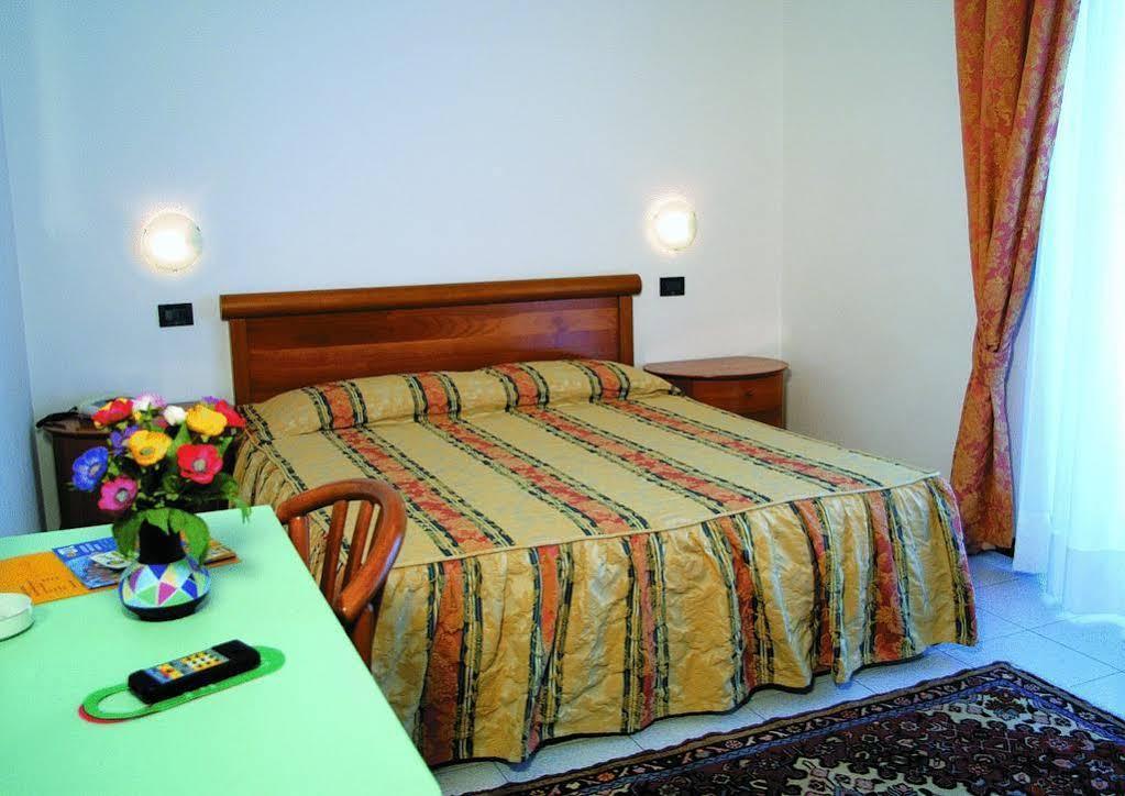 Hotel La Pigna Λινιάνο Σαμπιαντόρο Εξωτερικό φωτογραφία